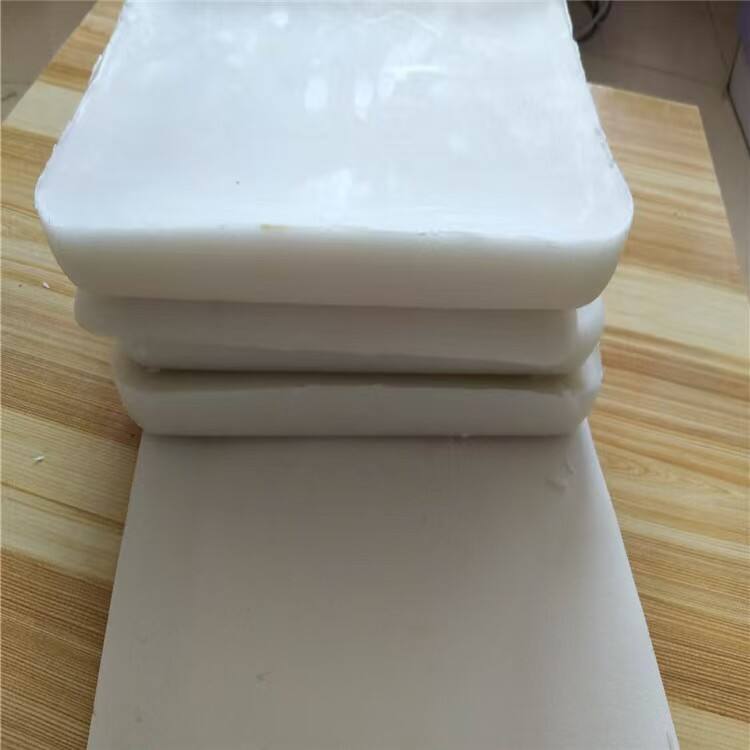 Apa Saja Manfaat Menggunakan Lilin Mikrokristalin dalam Formulasi Lilin?