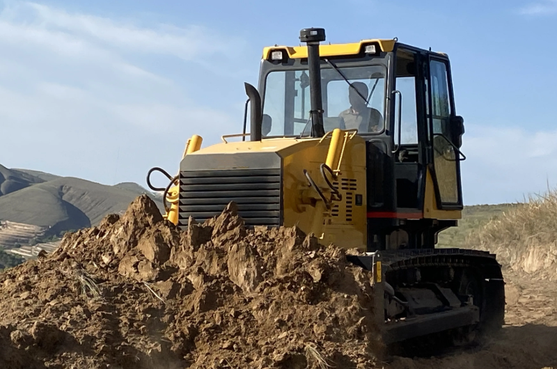 Bagger im Vergleich zu Bulldozern: Wesentliche Unterschiede und beste Anwendungsfälle