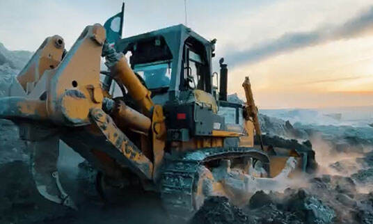 Construction of Shanbo bulldozer SD32 in Yaku