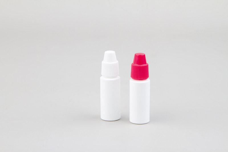 နမူနာစုဆောင်းသည့် ခွက်များအပါအဝင် စုစုပေါင်း ဆေးဘက်ဆိုင်ရာ စနစ်တက်မှု