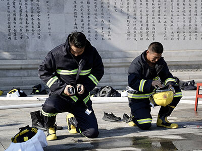 A sabedoría detrás de cada segundo: por que os bombeiros entrenan para a velocidade, e como o noso equipo está deseñado para a carreira?