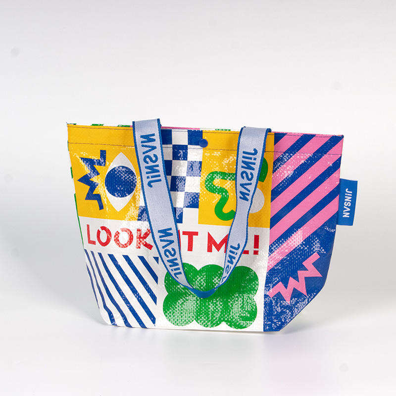 Beste Prys Aangepaste Ontwerp CMYK Druk PP Materiaal Sterk Geweepte Sak Boodskapsak met Handvatsels