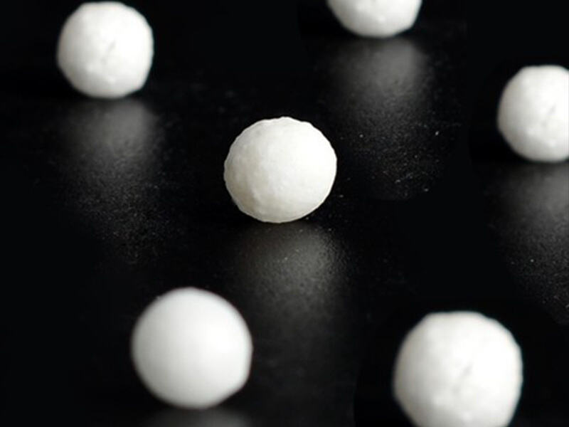 Inexpensive way to remove impurities and moisture from gas and liquid streams