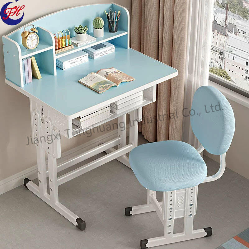 Bureaux et chaises pour étudiants à domicile
