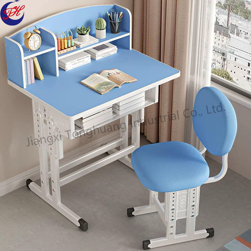 Bureaux et chaises pour étudiants à domicile