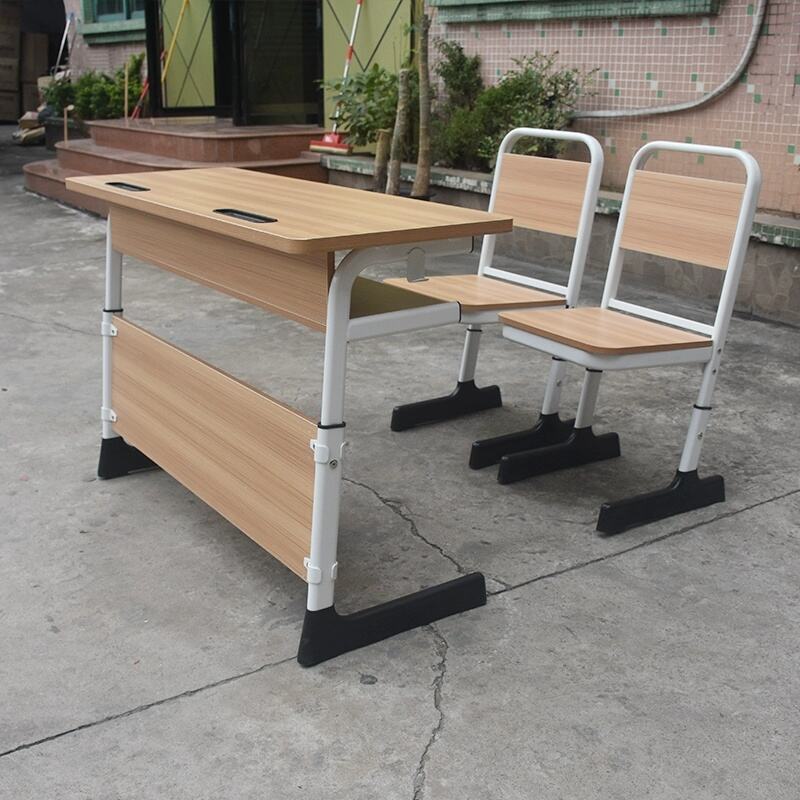 Bureau double et chaise pour étudiant