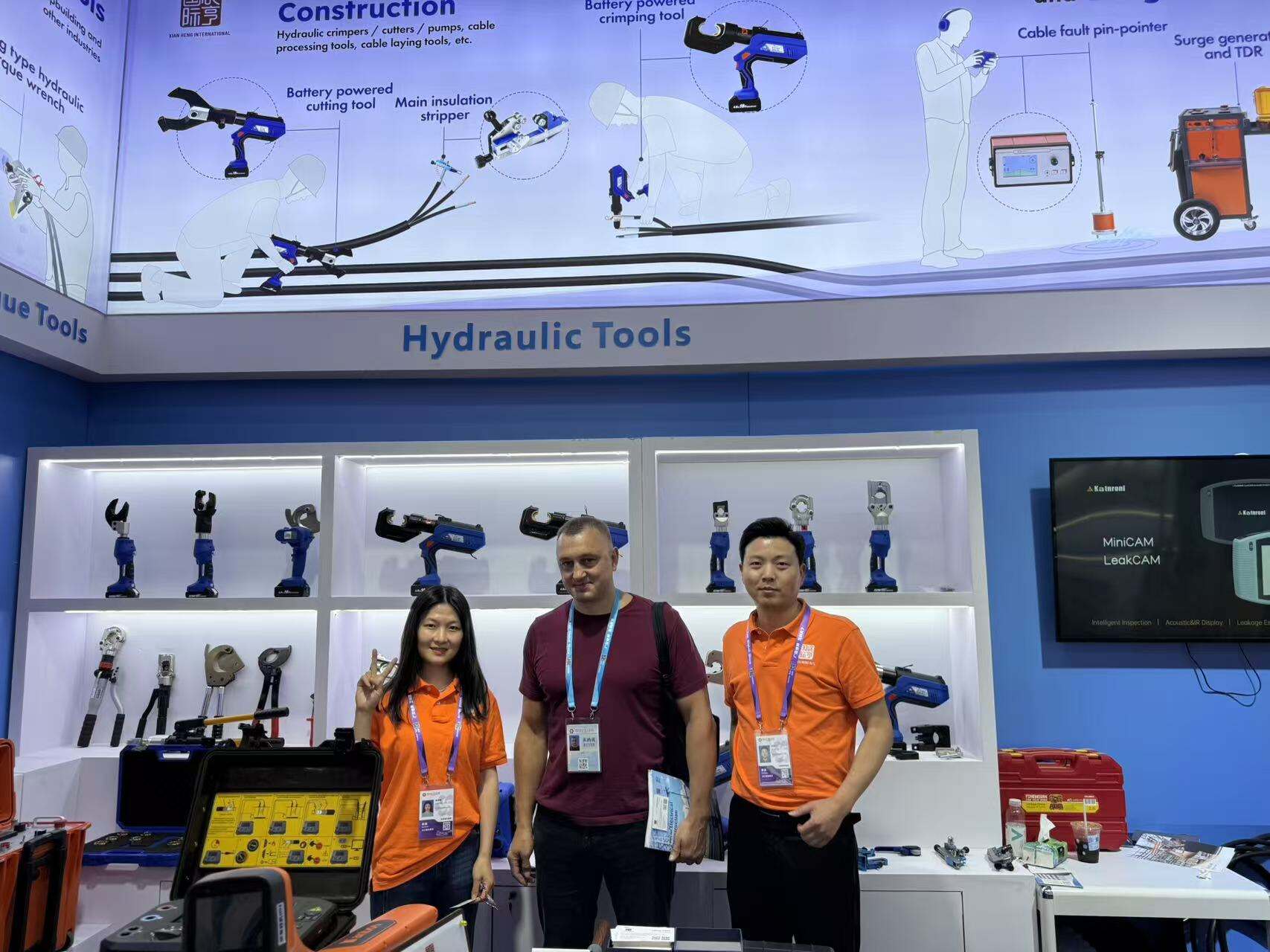 Hydraulic crimping tools at Guangzhou exhibition.jpg