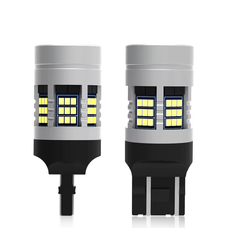ត្រូវបានធ្វើដោយ Pros: សំណុំទៀត LED គុណភាព OEM ជាមួយនឹងមុខងារប៉ាន់ស្លាប់ Strobe