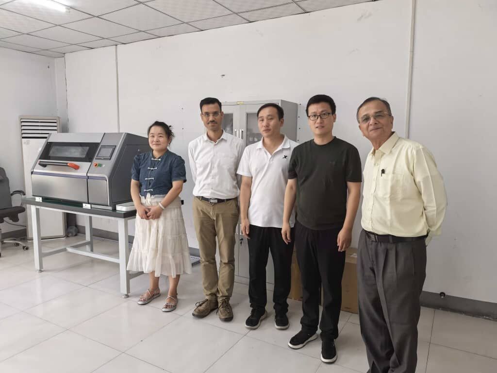 Travailler ensemble pour créer un avenir meilleur : le partenaire indien Ants Prosys visite la base de production de JZJ Testing