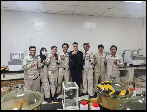 Қытай өндірушілерімен бірлесе жұмыс жасау арқылы Индонезияның никель мен темір рудасы өнеркәсібі өзінің жаңарту процесінде берік қадам жасады – JZJ автоматтандыру құрылғысы шикізат пен дайын өнімдерді талдау мен сынақтың тиімділігін және дәлдігін арттыруға көмектеседі.