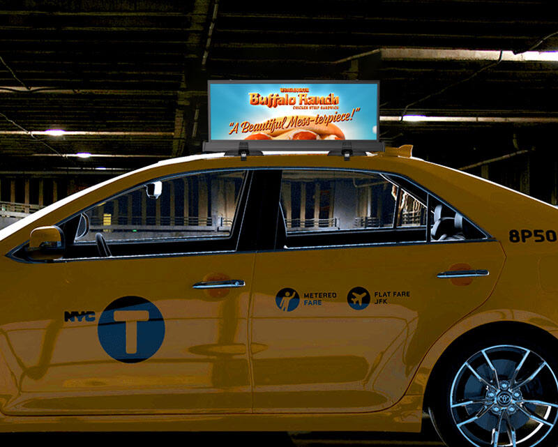 Visualización LED en Techo de Coche | Solución Publicitaria de Alta Luminosidad