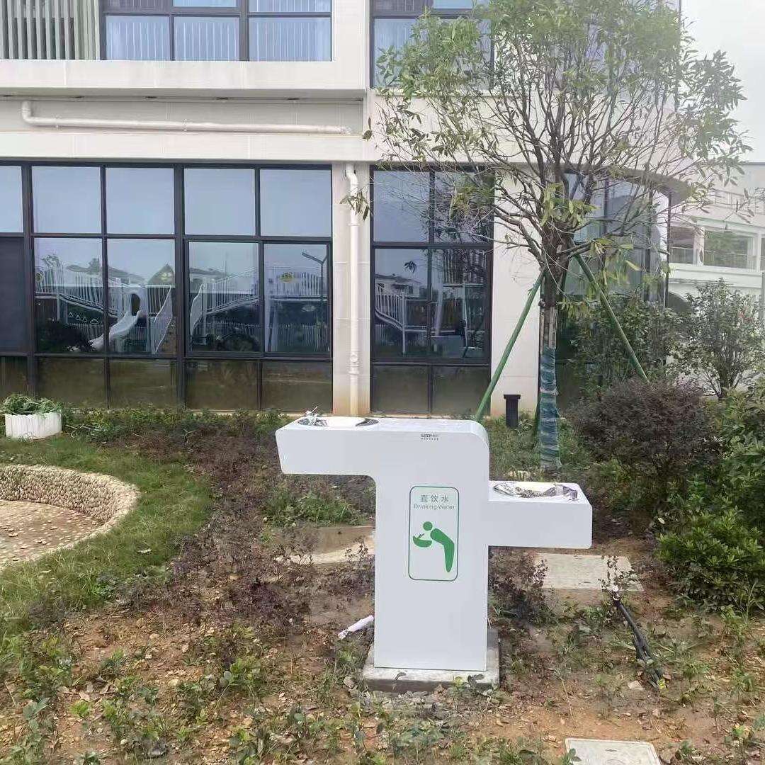 School Outdoor Dinking Solutions