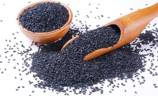 How to Use Sesame Oil for Seasoning and Dressings