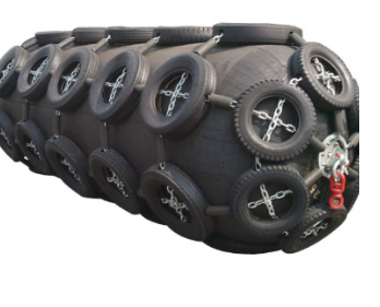 Pneumatische Fender: Flexible Protection für große Schiffe und Terminals
