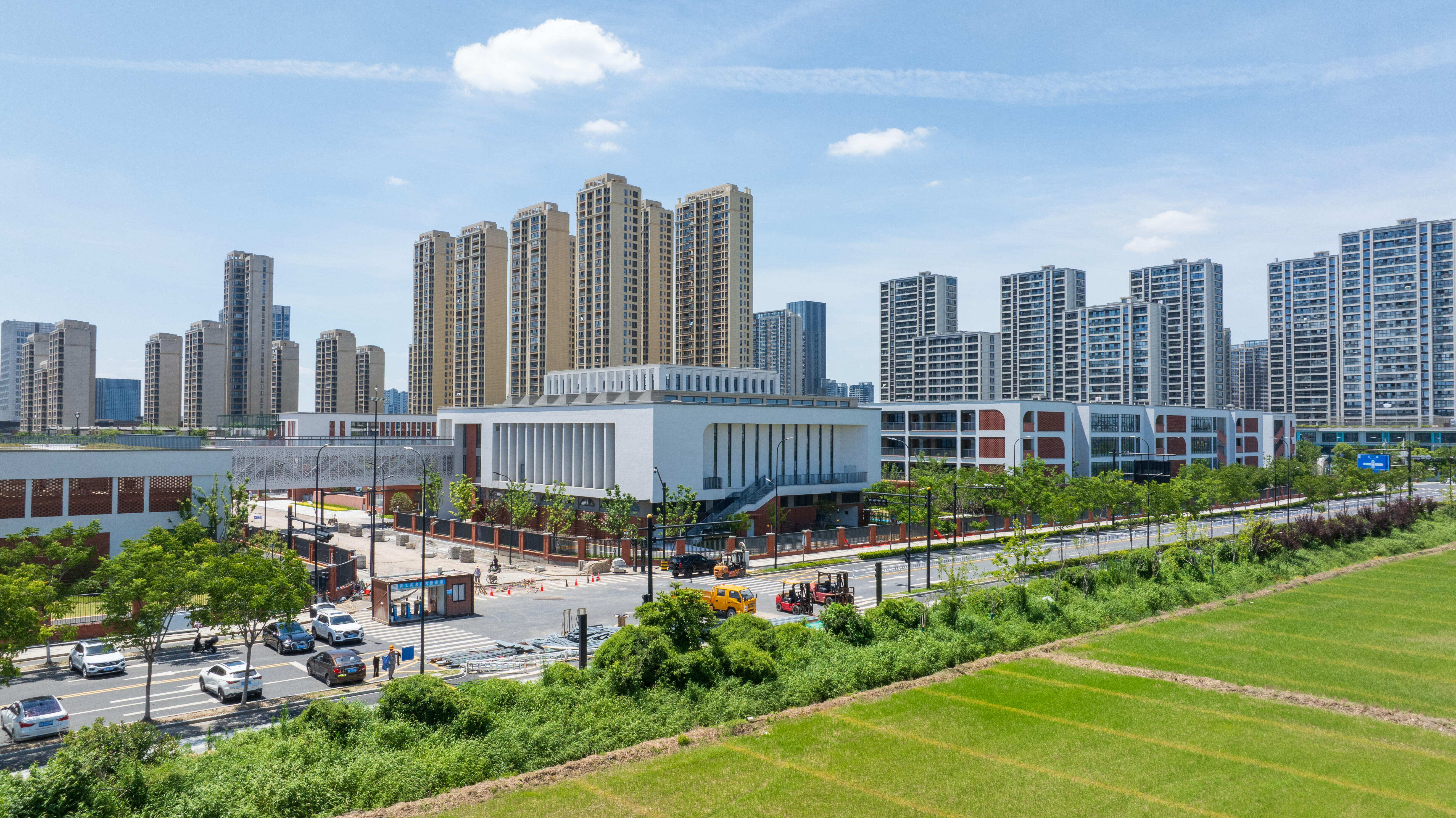 大江东九年一贯制学校2.jpg