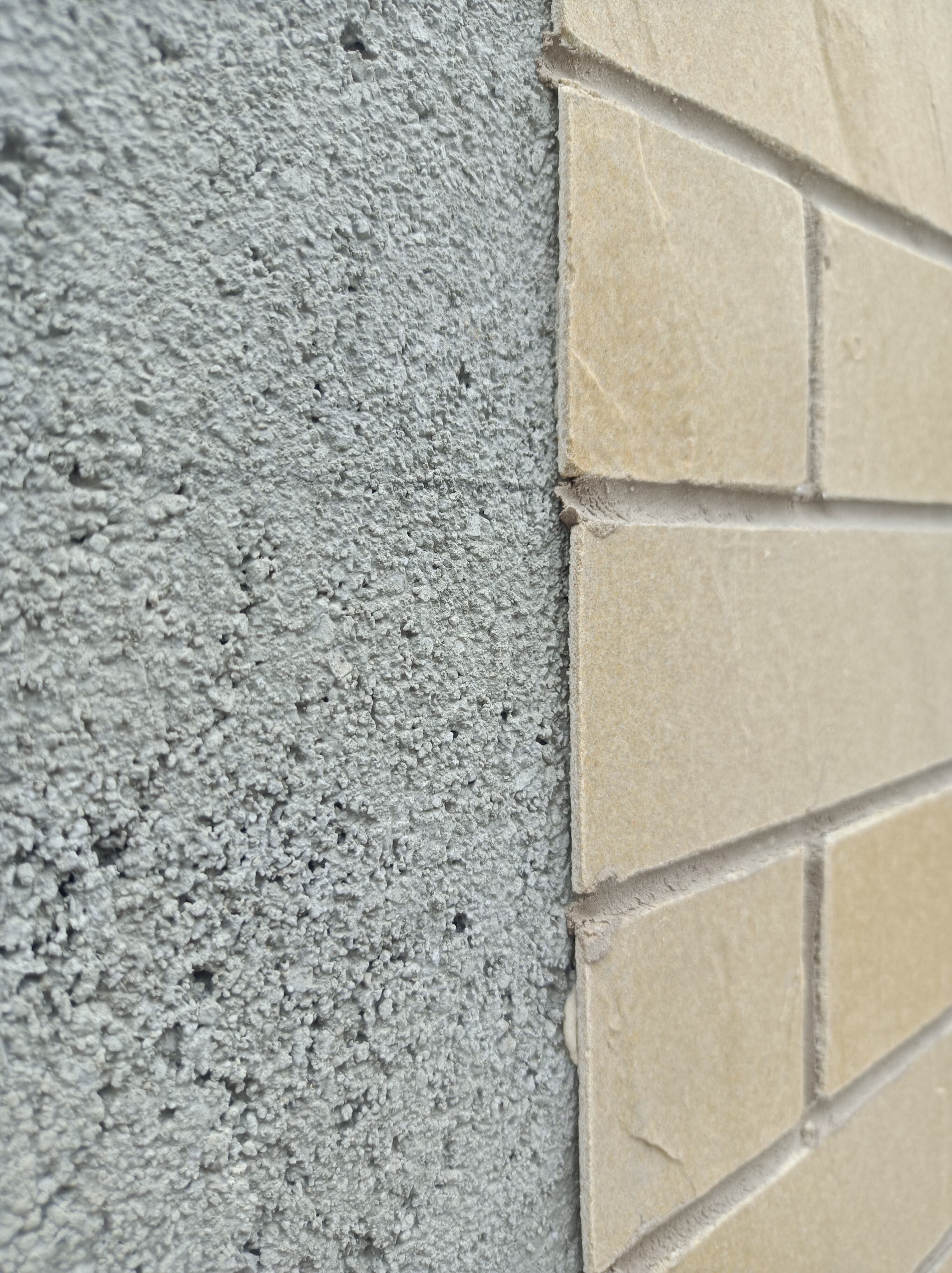 Curved walls and irregular columns are all taken care of! Justone flexible stone patch: making 'impossible' designs come true