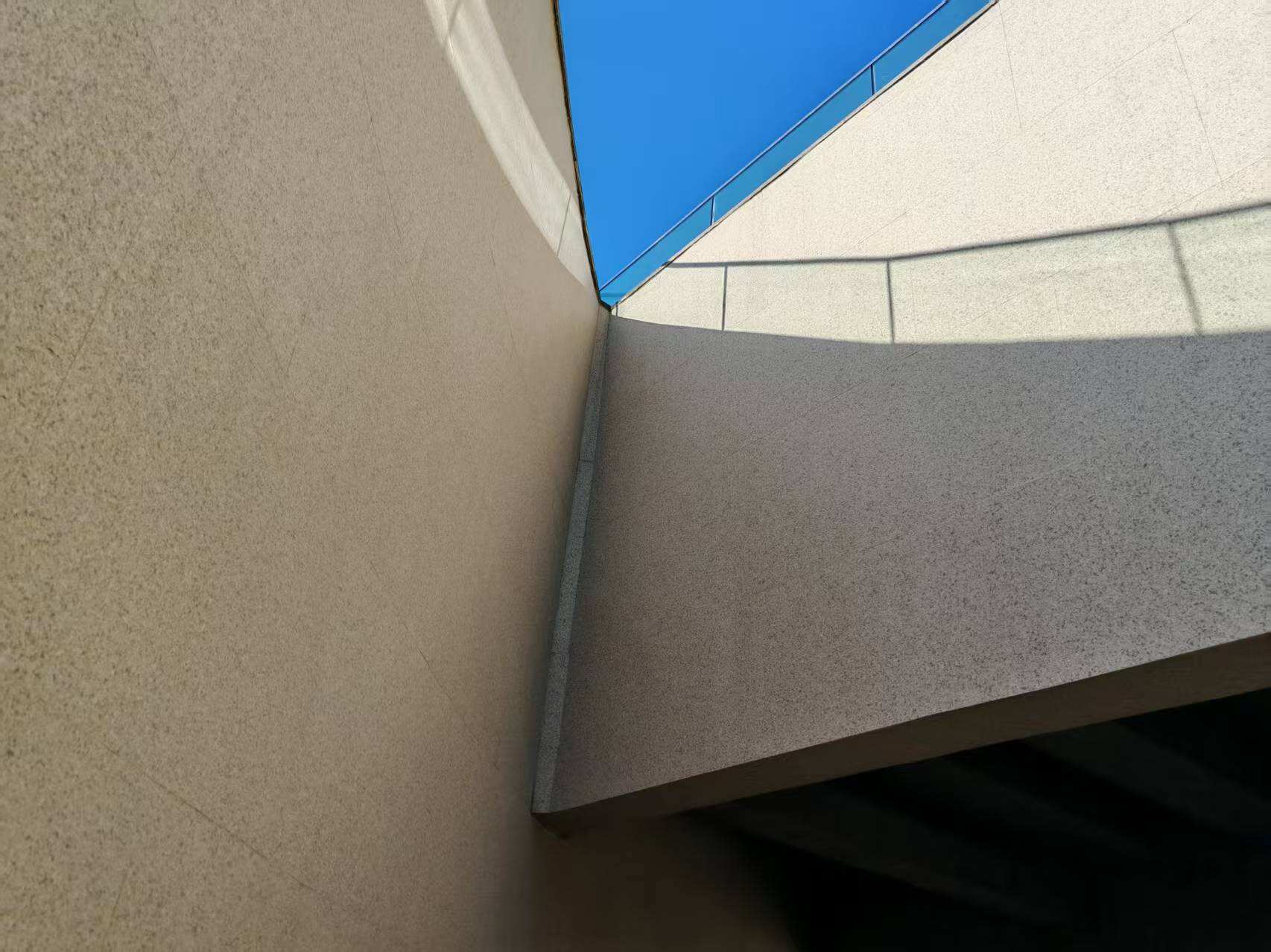 北京颐堤港汽车坡道2.jpg