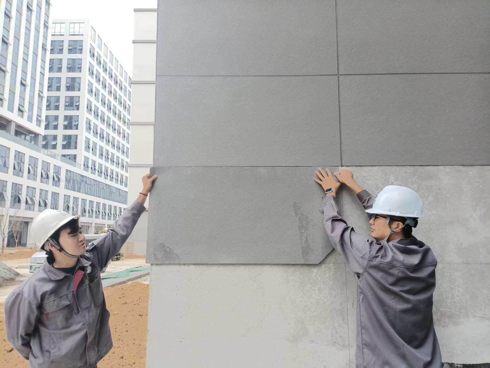 Taahhüt Etmekten Önce Görün: Justone Esnek Dış Cephe Taş Kaplamasını Duvarlarınızda Risksiz Test Edin