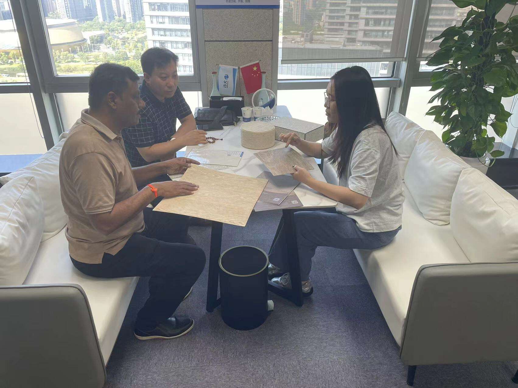 西区客户来访1.jpg