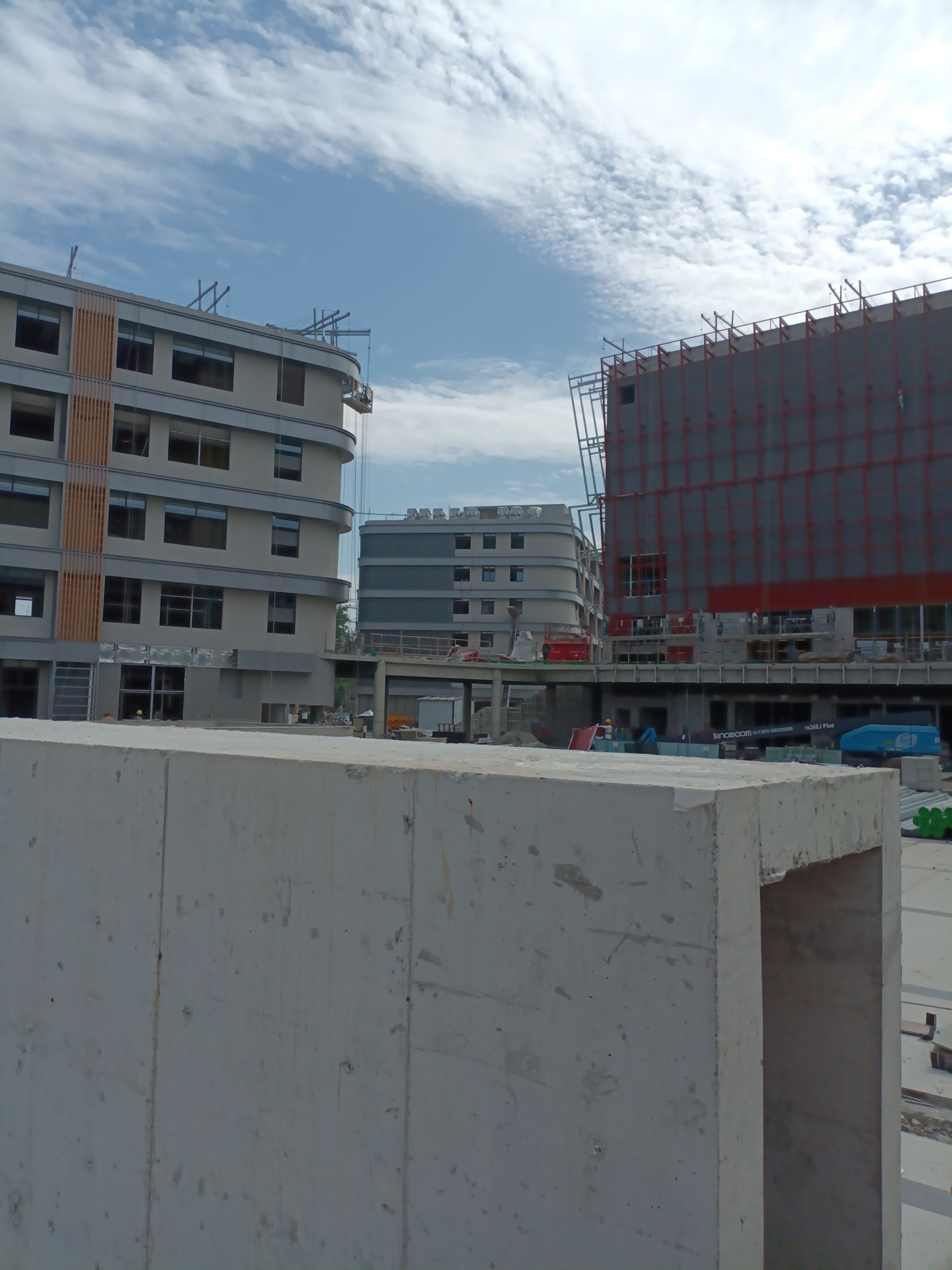 康桥高中工地2.jpg