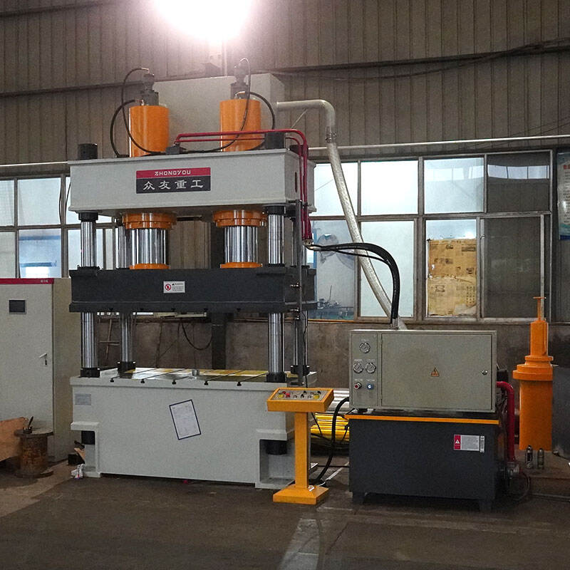 Hydraulic press for molded rubber saddle pads