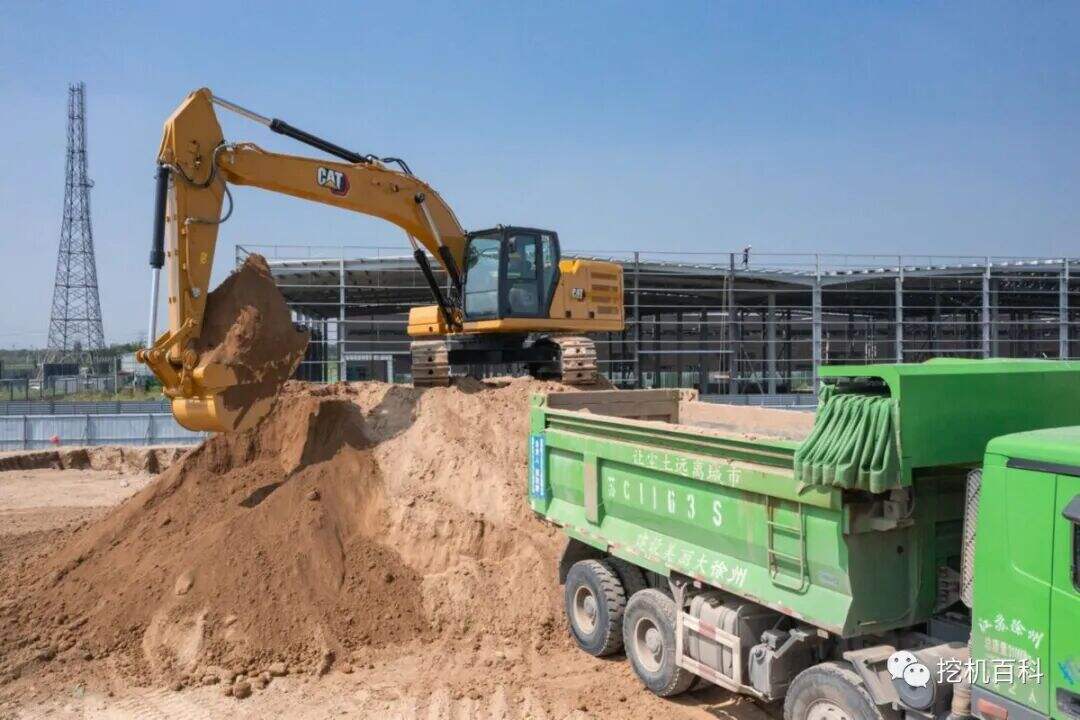 CAT 326 Classic inheritance, brand new upgrade