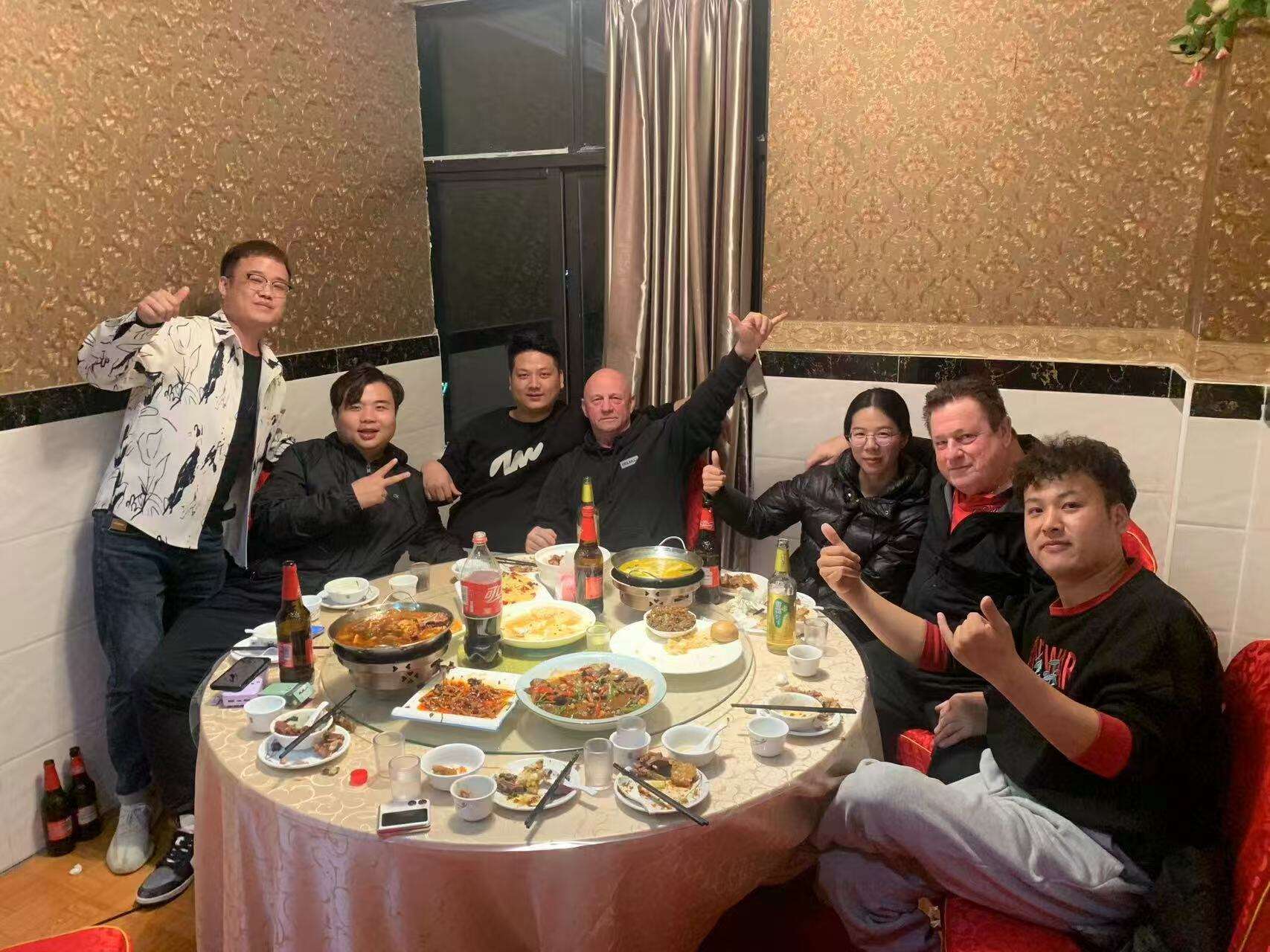 Is there a risk in purchasing excavators overseas? How to avoid scams?