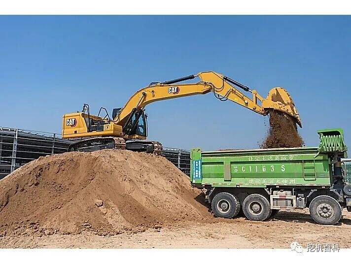 CAT 326 Classic inheritance, brand new upgrade