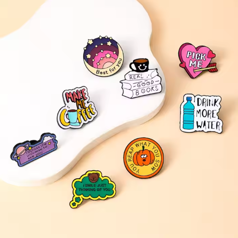 Vlastní design kovového smaltového špendlíku - individuální design pro zdobení saka - služba OEM/ODM