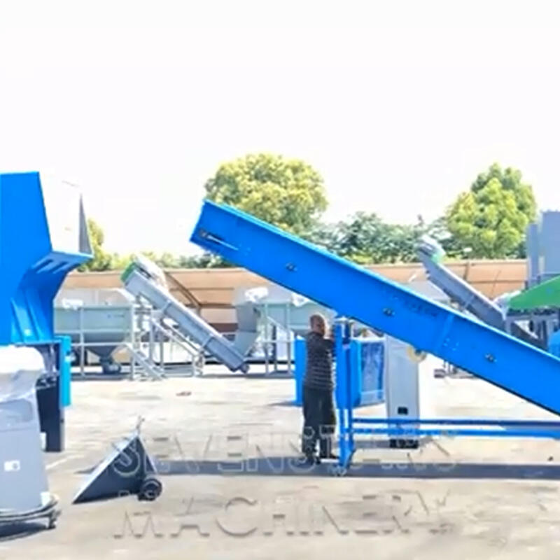 Auslandsversand der Plastikrecyclinganlage