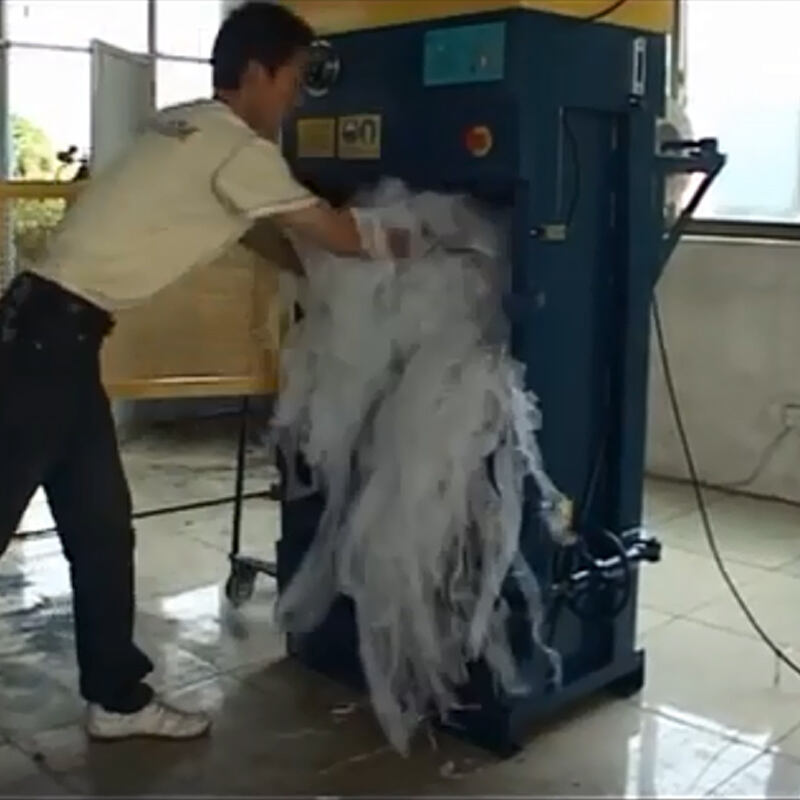 Baling machine