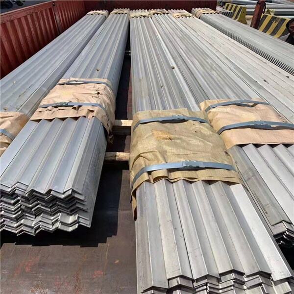 Angle Steel / Galvanized Angle Steel