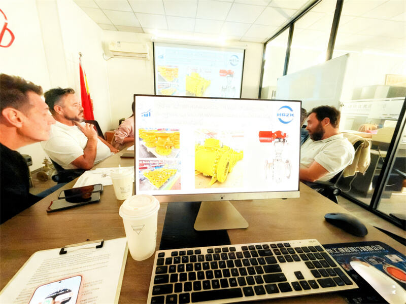 Daha iyi bir gelecek yaratmak için el ele vererek, DTC temsilcilerinin Jiangsu Huagong'u ziyaret etmesini ve fikir alışverişinde bulunmasını içtenlikle karşılıyoruz.