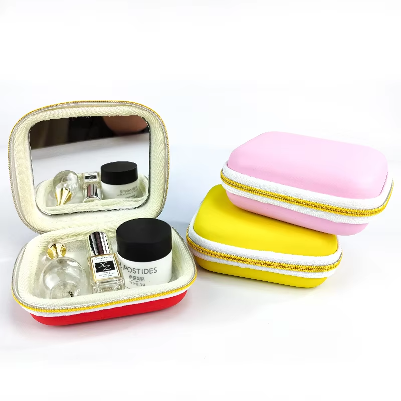 Travel Makeup Cases: Keeping Your Cosmetics Safe and Organized