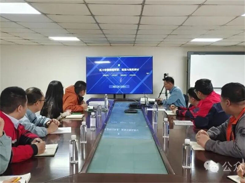 ການຝຶກອົບຮົມດ້ານເຄື່ອງຈັກທີ່ເປັນພິເສດຂອງ Tianli Energy ເລື່ອງຖັງຄວາມກົດດັນ ໄດ້ໃຫ້ຜົນໄດ້ຮັບທີ່ສຳຄັນ