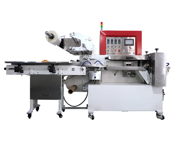 La macchina per il confezionamento completamente automatico è dotata di certificazione CE?