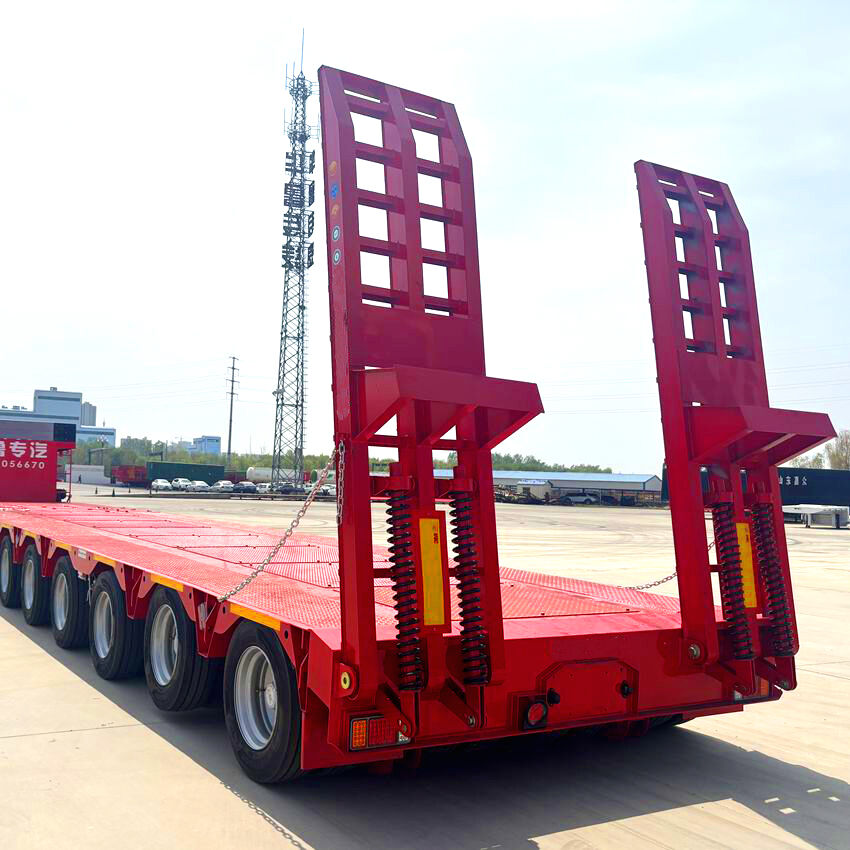 ローベッドトラック ローボーイ ローベッドセミトレーラー 販売中