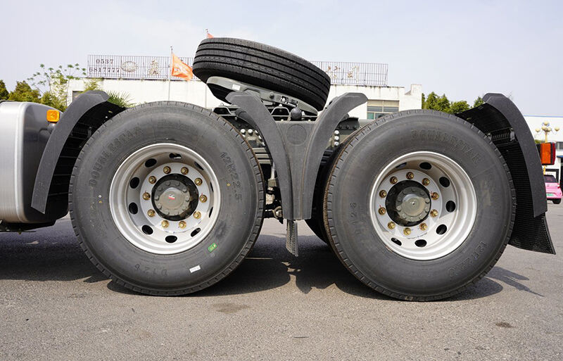 N7W 460 (15).jpg