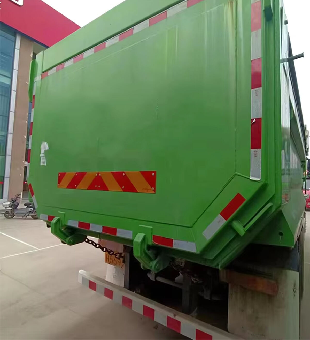 Low Price Howo 21-30ton Hydraulic 8x4 TX 400HP Mining Wheel Used Dump Truck For Sale factory