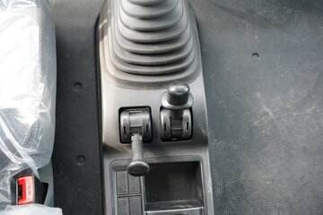 N7W 460 (13).jpg
