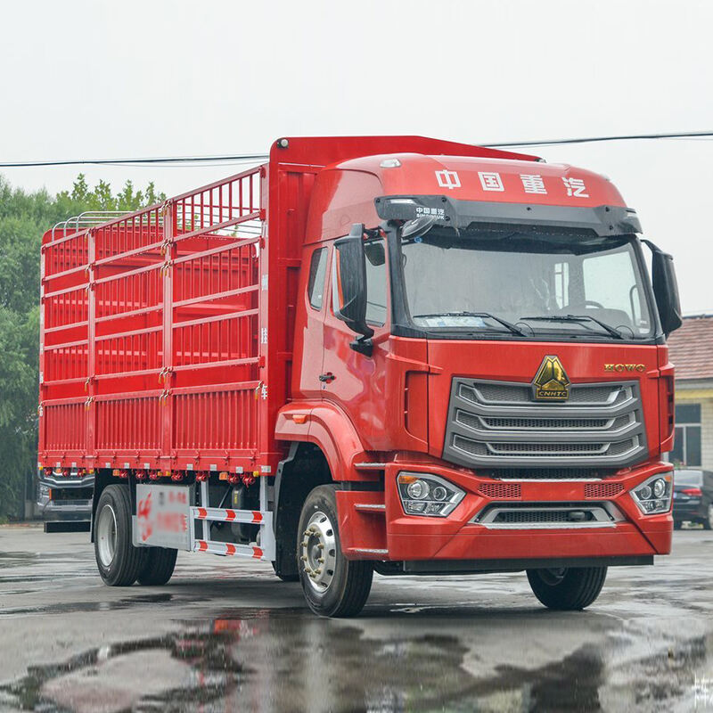 HOWO  6.7m fence cargo truck