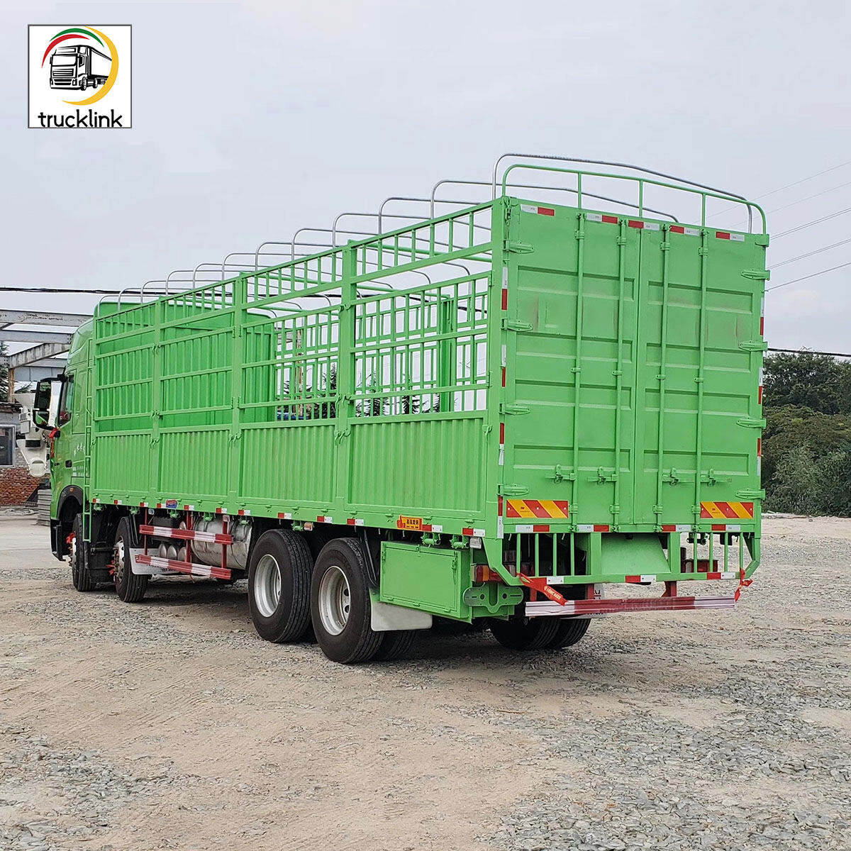 HOWO T7H Cargo Truck