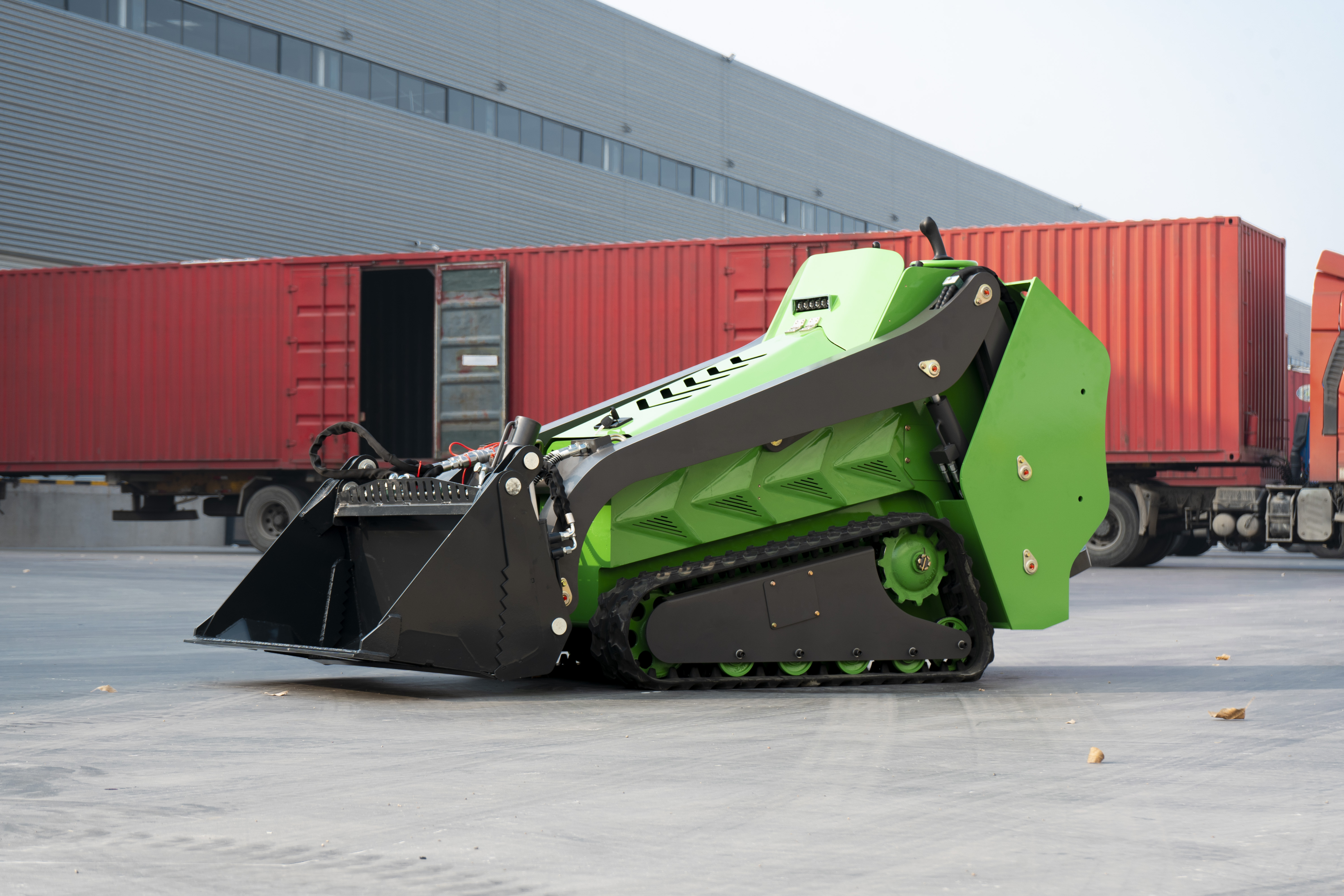 Common Usage Issues with Remote Control Skid Steers and How to Overcome Them