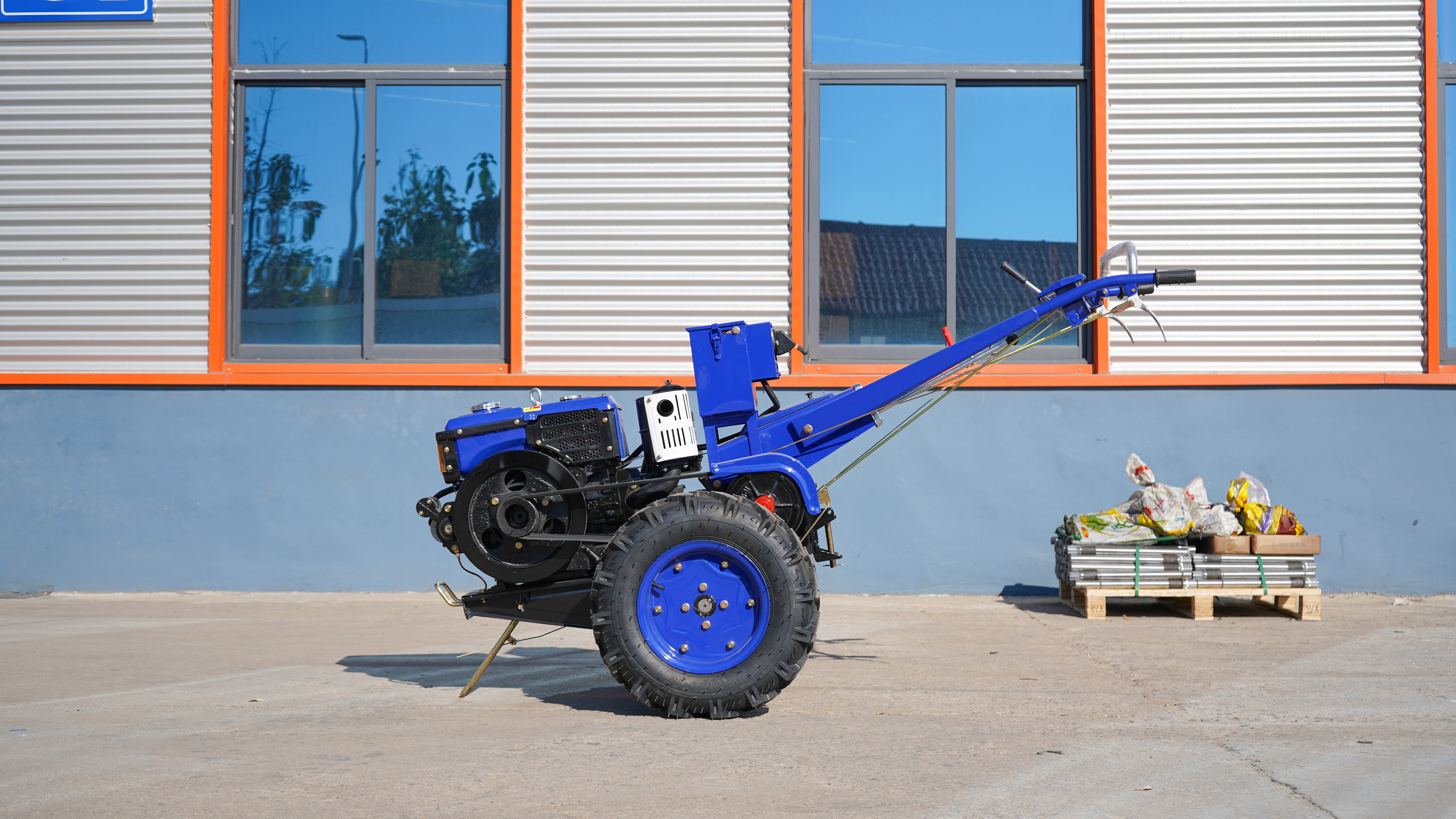 How to Maximize Efficiency with a Hand Tractor in Your Daily Operations?