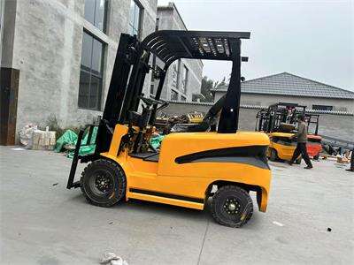 Using electric forklifts to solve various project problems