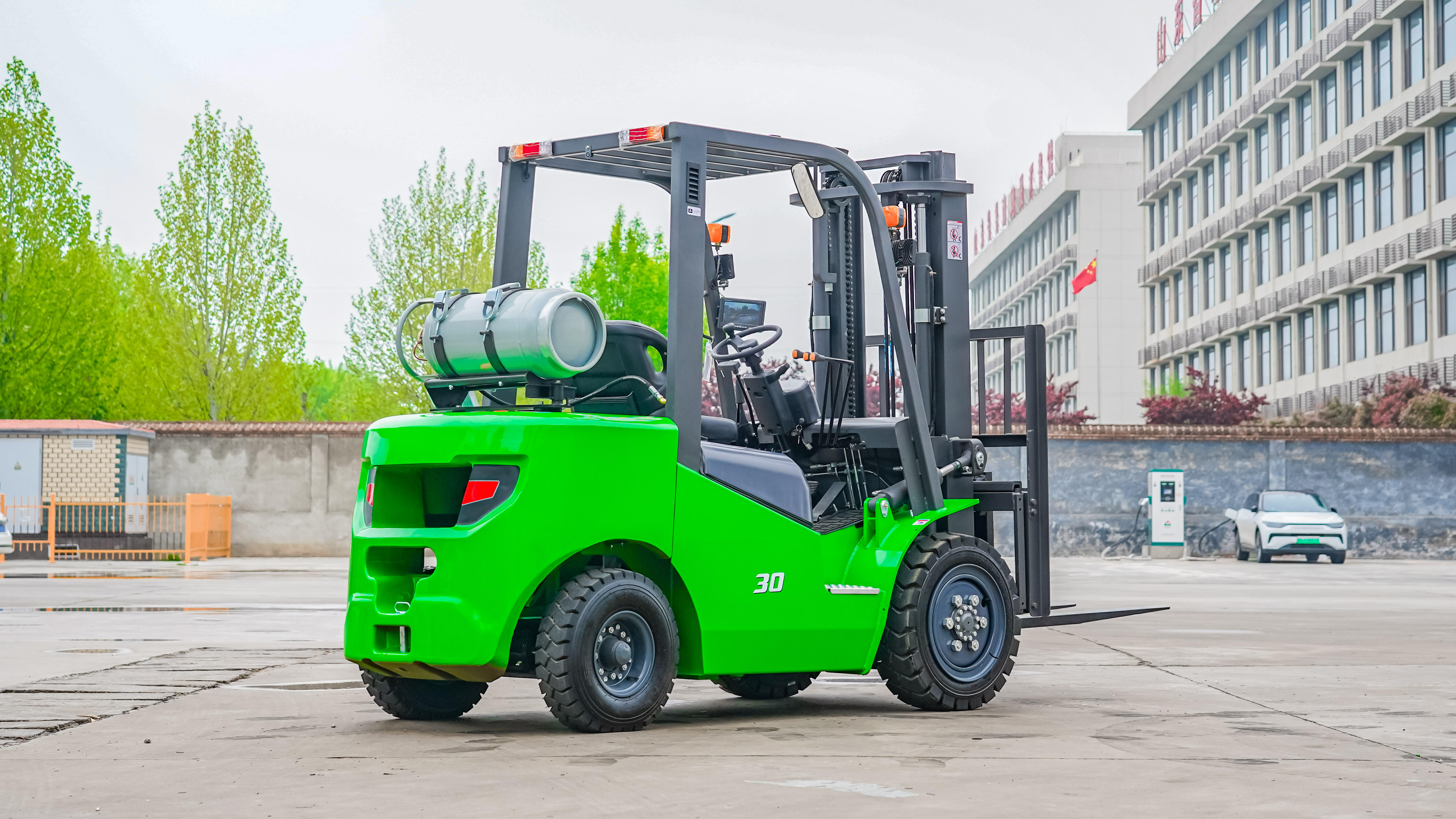 Why Invest in a Reliable 6 Ton Forklift for Heavy Lifting?