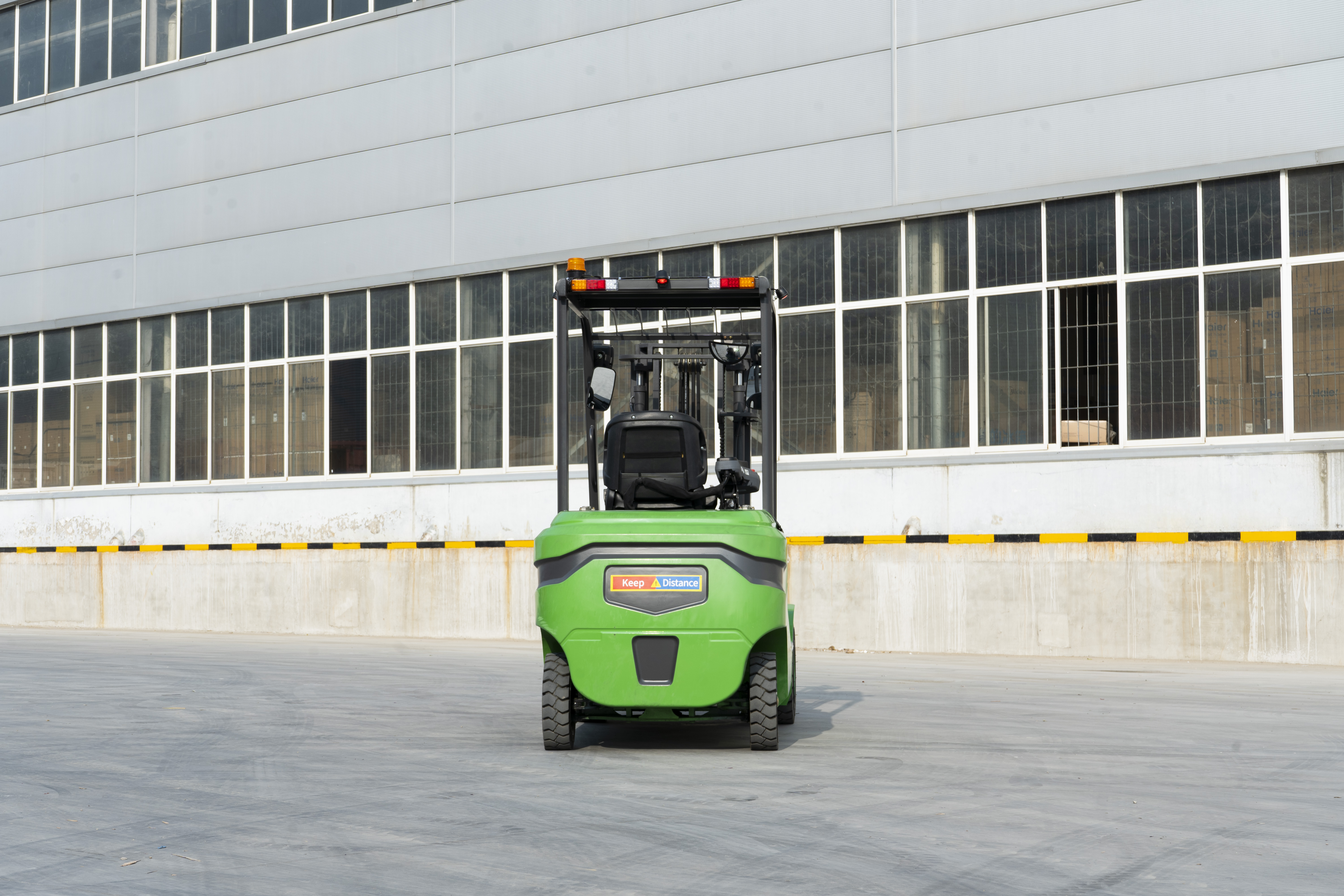 How to Maximize Efficiency with the Right Forklift Company?