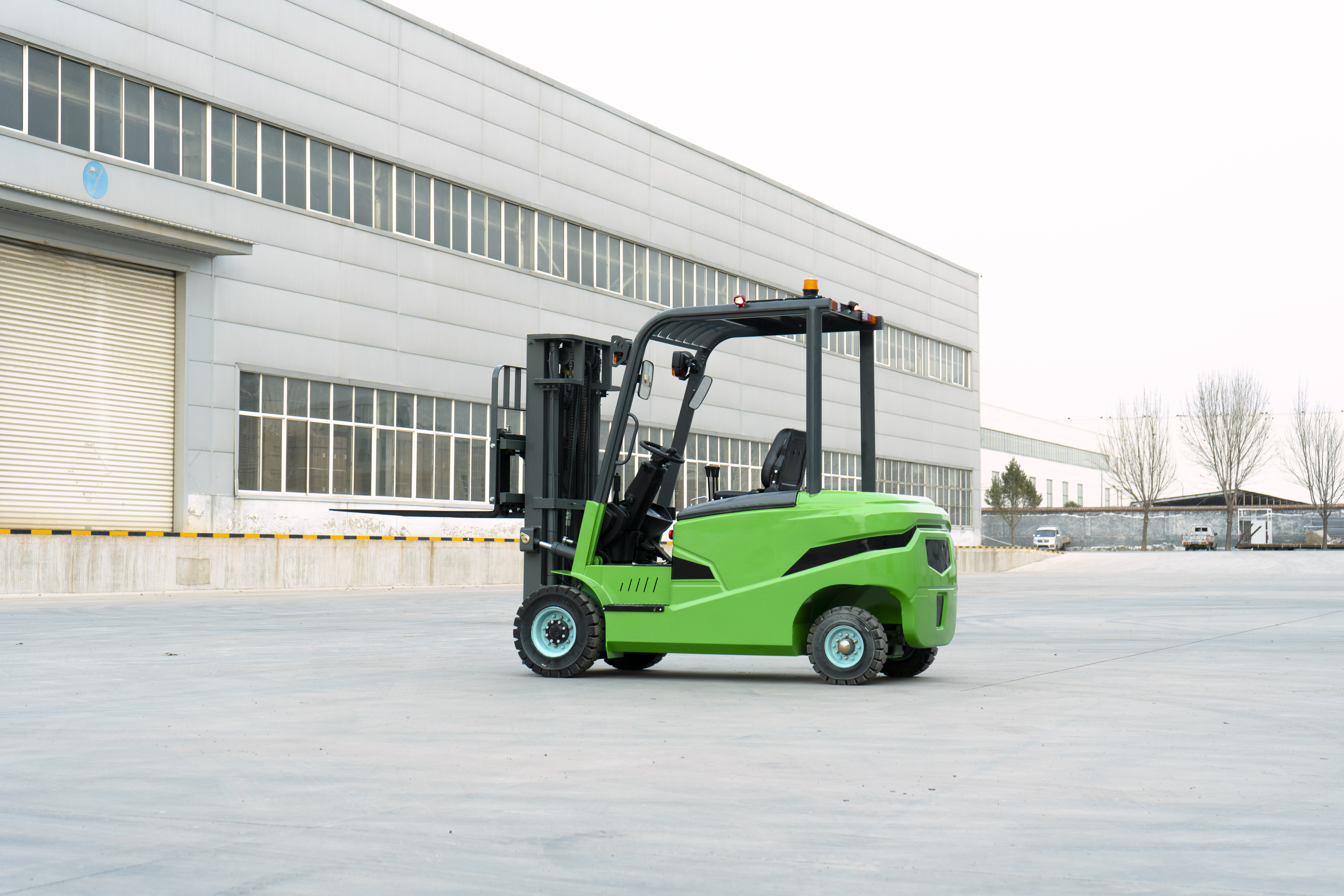 How Picker Forklifts Improve Safety in Warehouse Environments