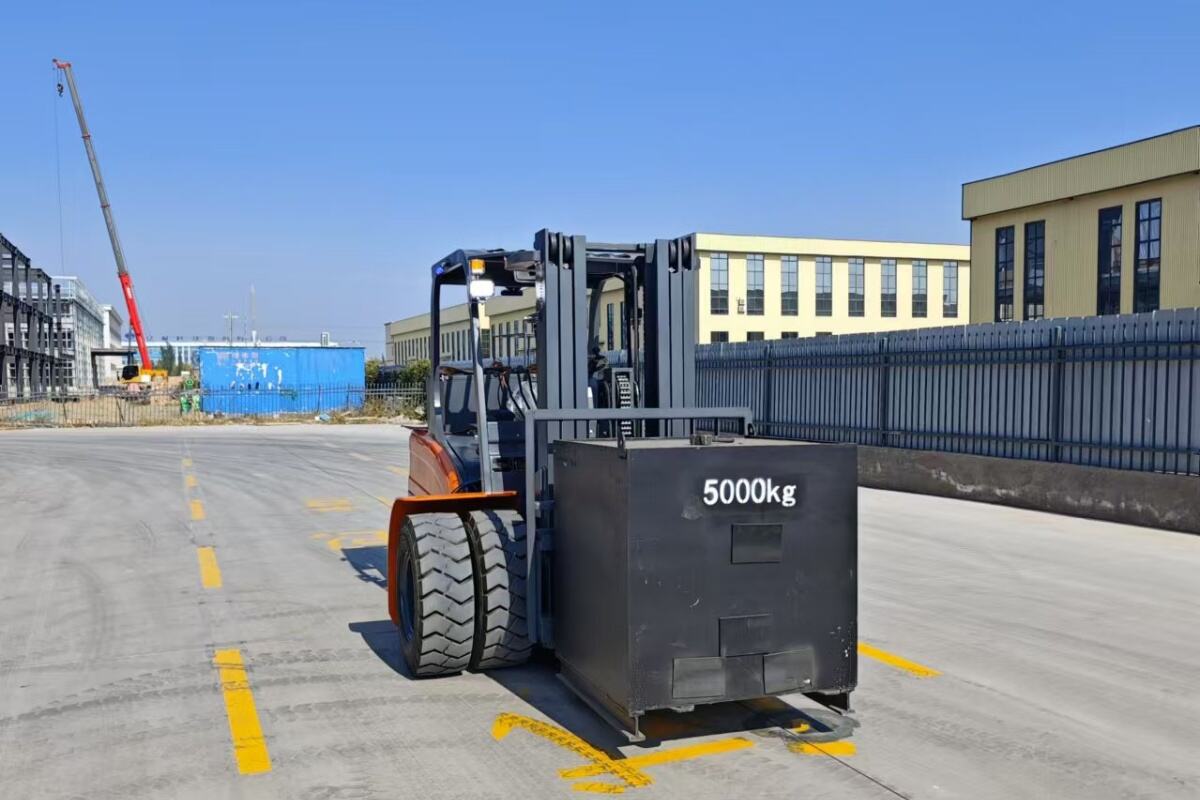 electric forklift