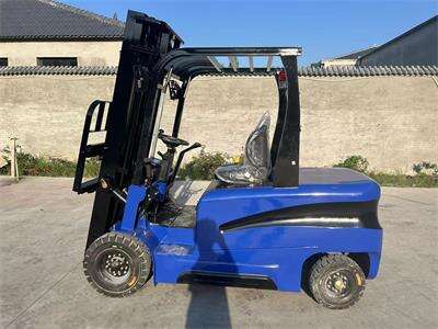 A customized electric forklift sent to Canada